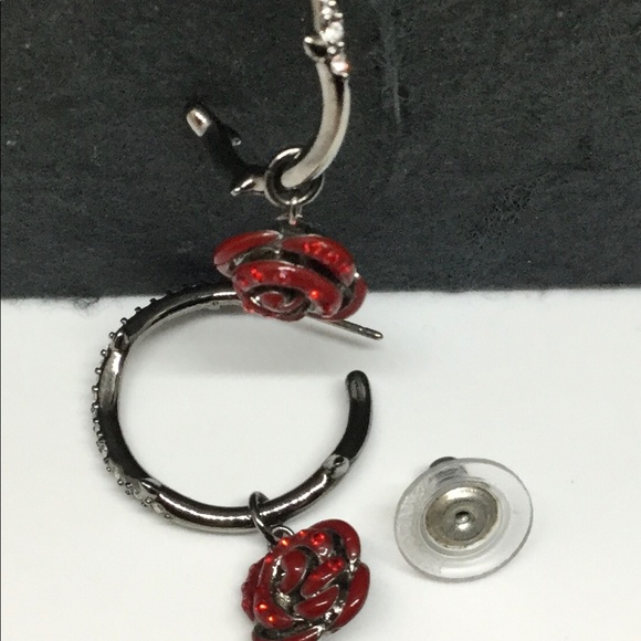 Swarovski and Disney briar rose earrings - Picture 4 of 6